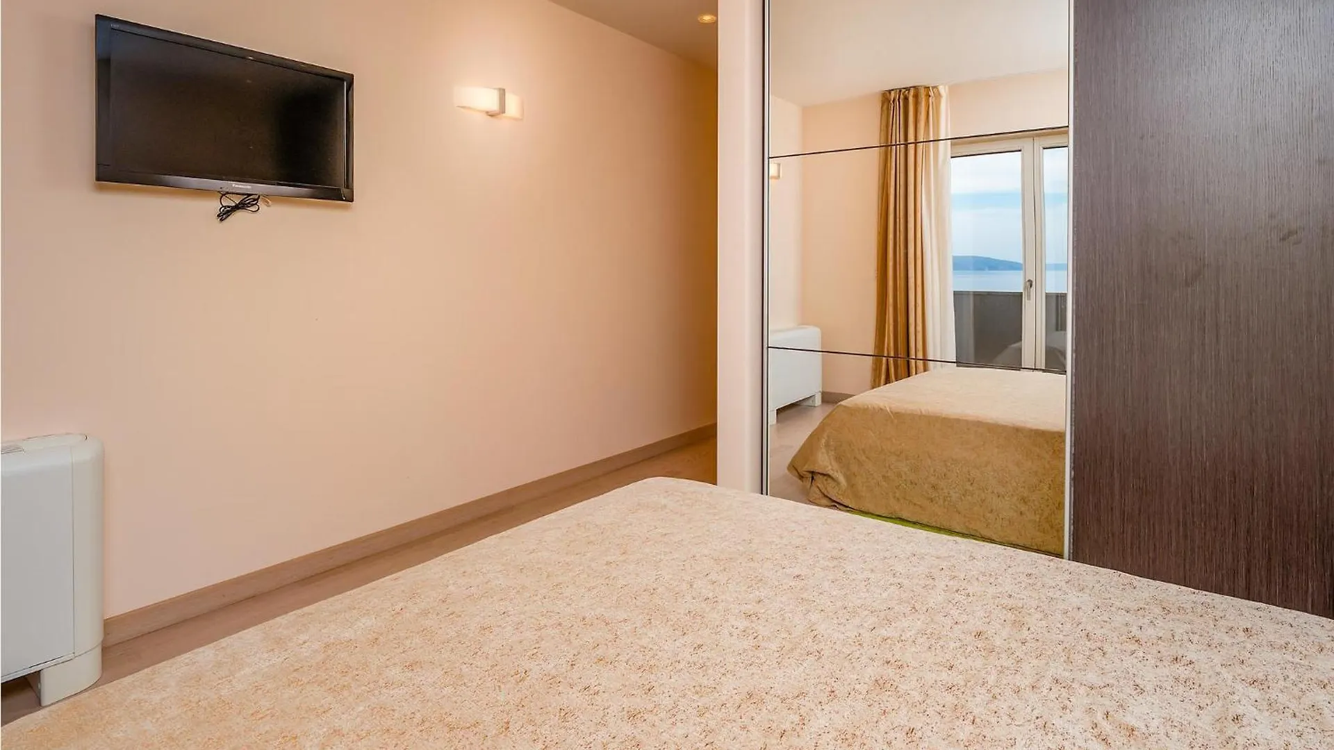 Beach Front Apartment In Moscenicka Draga 0*,  Croatia